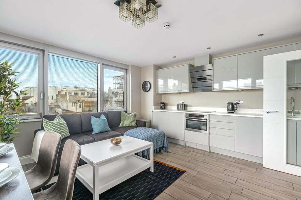 Airhost's Brighton's Best Green Diamond Escape with Sea Views Hotel in Brighton