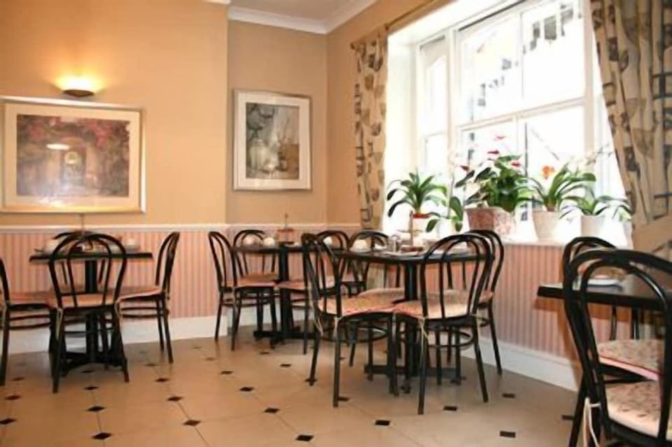 Avon Hotel Hotel in City of Westminster