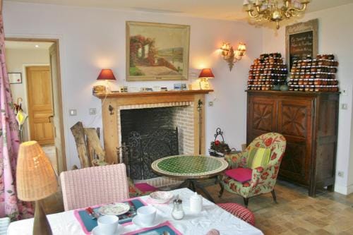 Aux Rives de Honfleur Hotel in Normandy