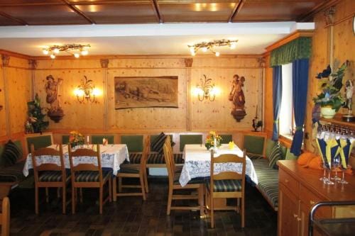 Gasthof Rodachtal mit Gastehaus Katharina Hotel in Thuringia, Germany