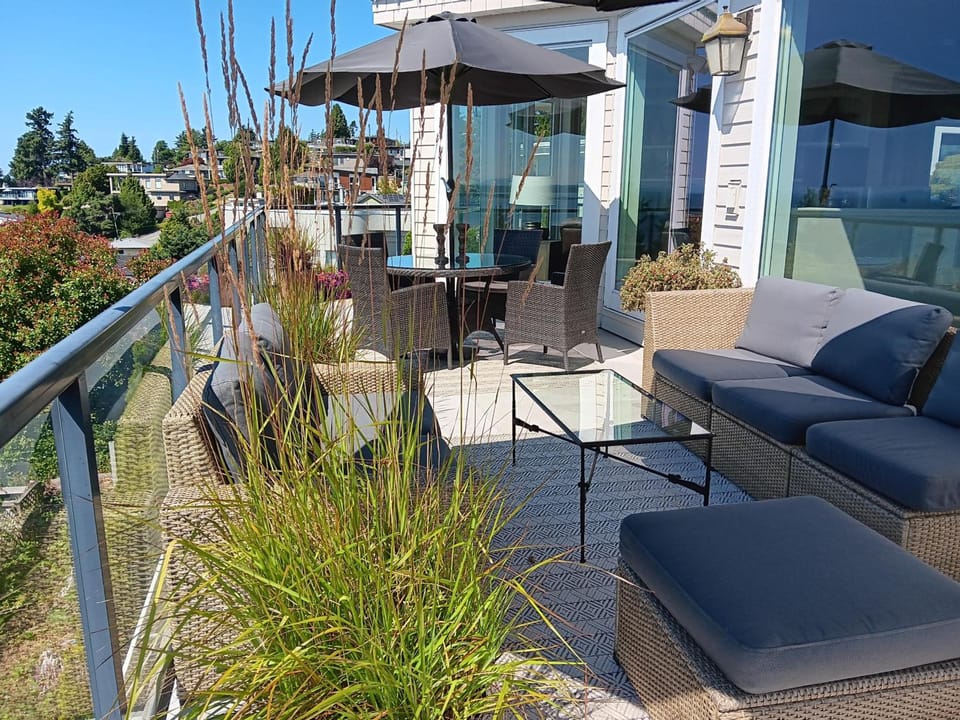 Sand and Salt Bed & Breakfast Bed and Breakfast in White Rock