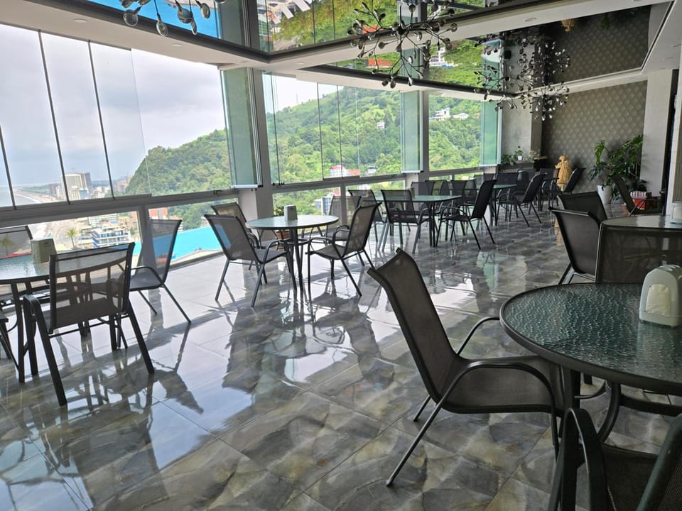 Calypso Kvariati Hotel Hotel in Batumi