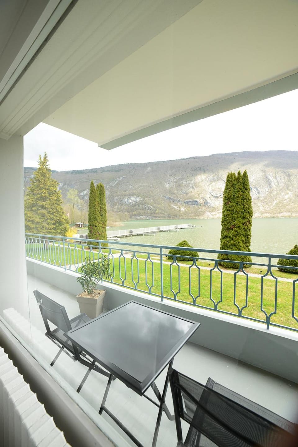Novalaise Plage Hotel in Auvergne-Rhône-Alpes