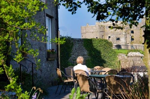 Carew Inn Inn in Wales