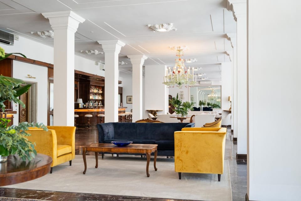 Bar/lounge