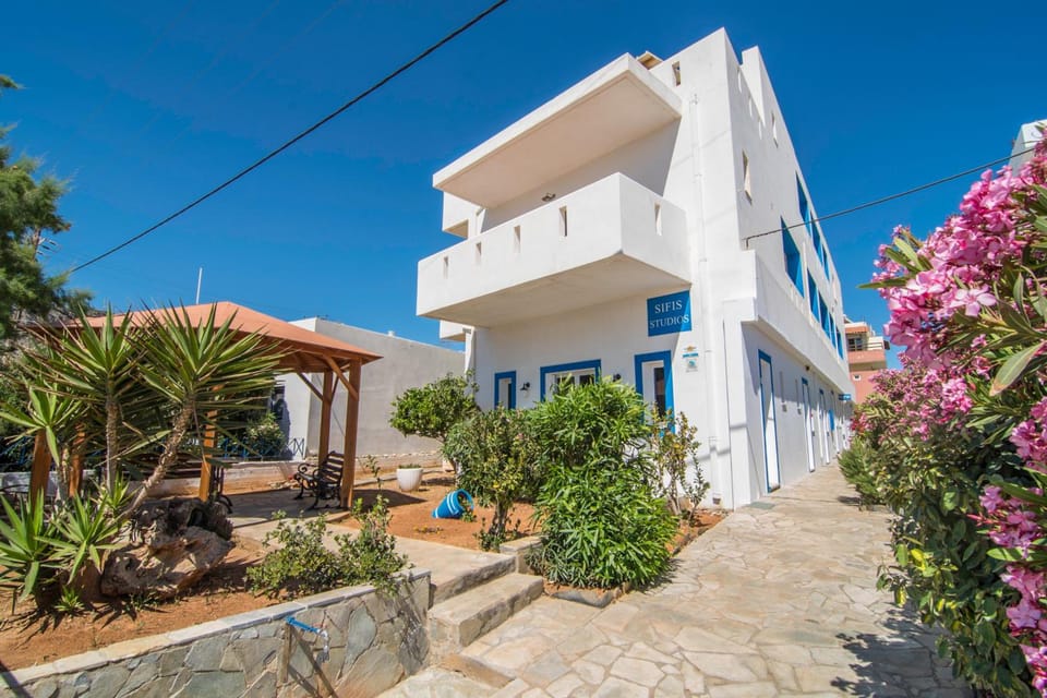 Sifis Studios Hotel in Palaiochora