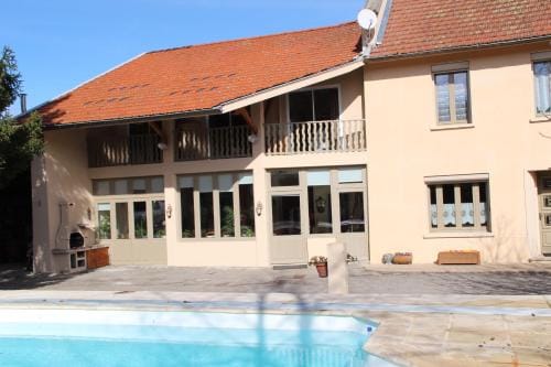 Sous Le Figuier Hotel in Auvergne-Rhône-Alpes