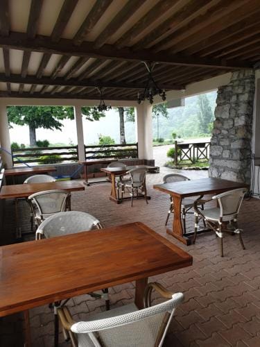 LA SOURCE Jacquet depuis 1954 Hotel et Studio Hotel in Haute-Savoie