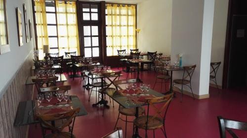 Le Ponant Hotel in Auvergne-Rhône-Alpes