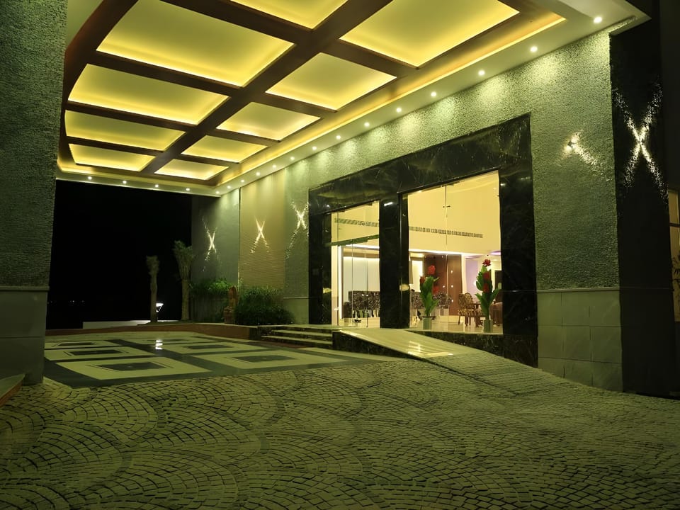 Dhanalakshmi Srinivasan Hotel Hotel in Tamil Nadu