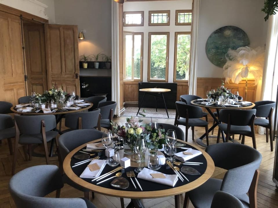 Eclosion Chateau Hotel & Restaurant Hotel in Auvergne-Rhône-Alpes