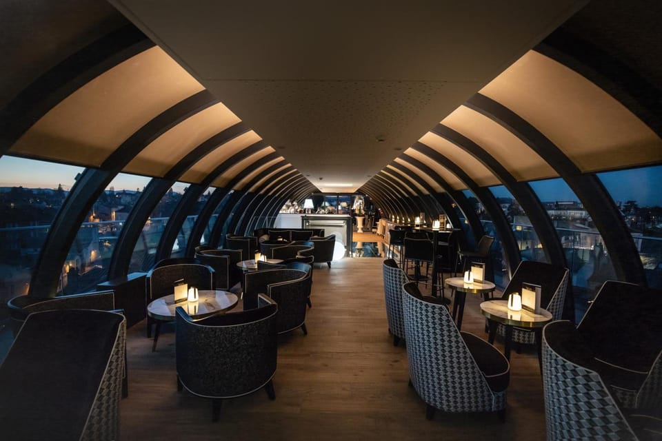 Bar/lounge