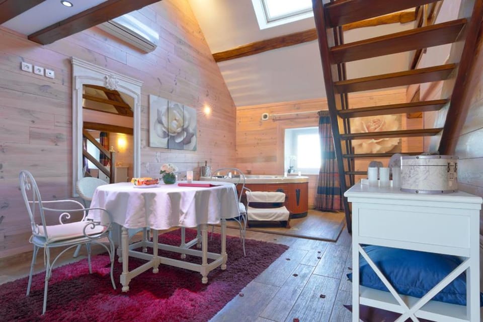 La Ferme Briarde Hotel in Île-de-France