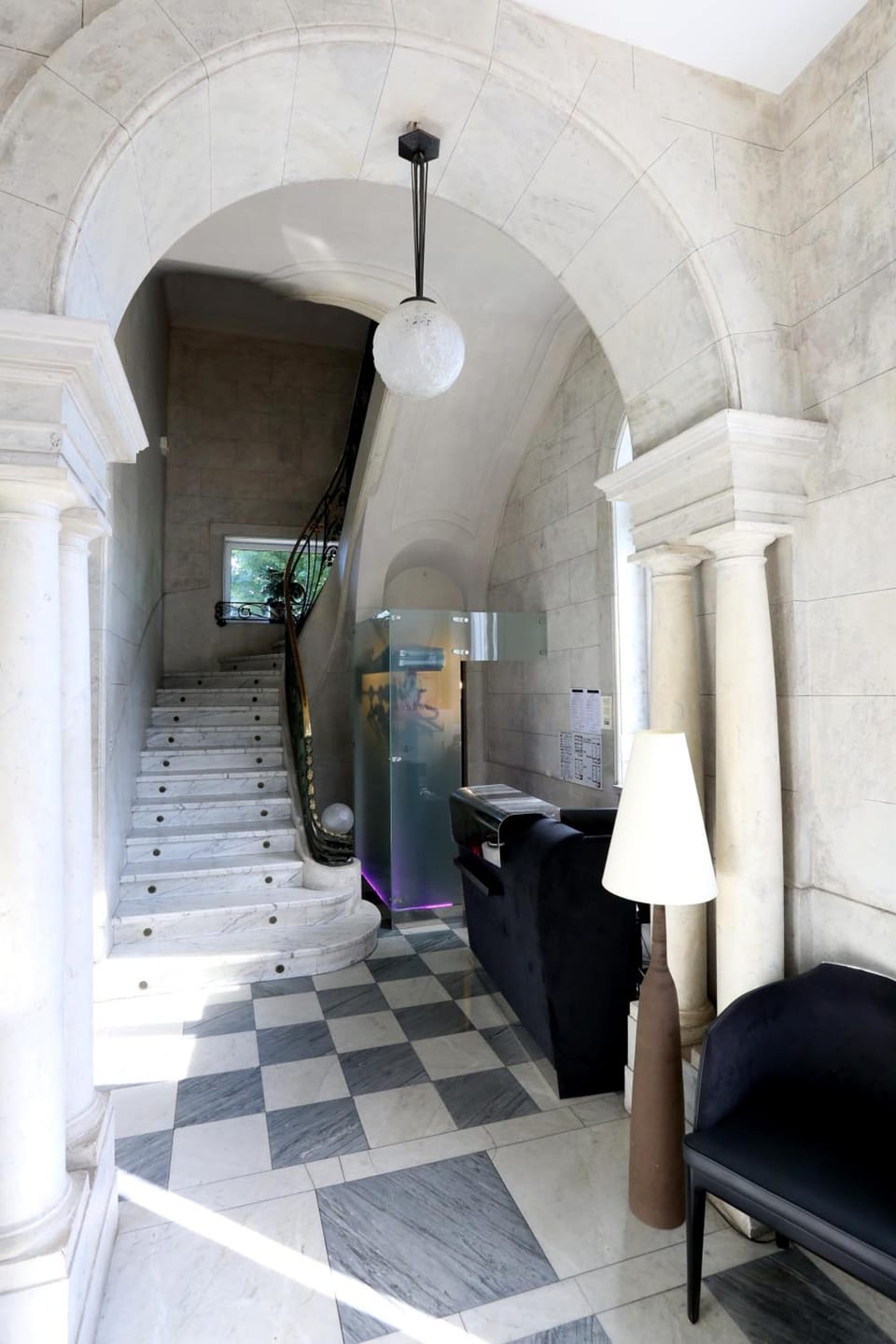 Chateau Blanchard Hotel in Auvergne-Rhône-Alpes