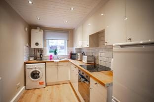 Bonnie Apartment Hotel in Coatbridge