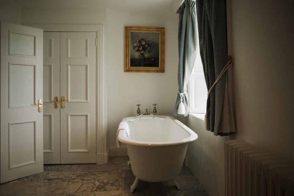 Islay House Hotel in England