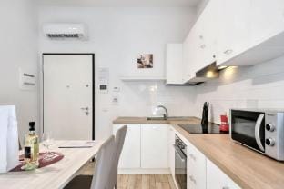 Wine Apartments Florence Bardolino Hotel in Florence