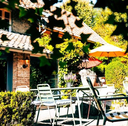 Sfeervolle B&B in de Voerstreek Lo-Ghis - met Zwembad Hotel in Flanders