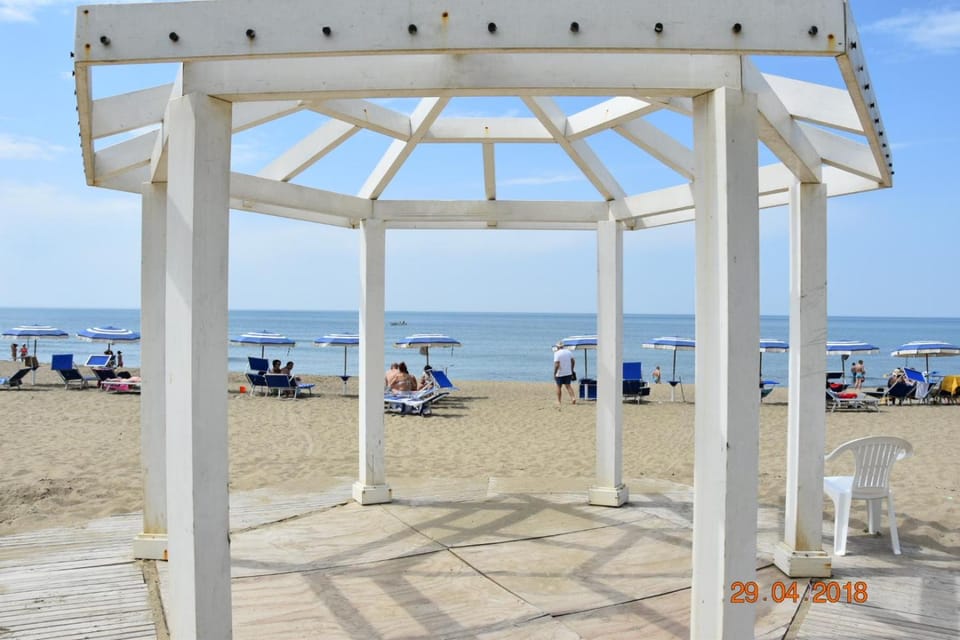 Marina Club Hotel Hotel in Baia Domizia