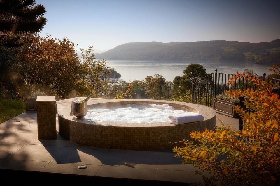Hot tub