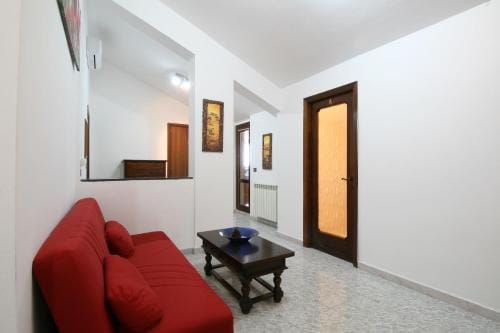 Residence Speedy Lovely Suites - 9 Appartamenti Fino a 52 Ospiti - Fiumicino Airport Hotel in Lazio