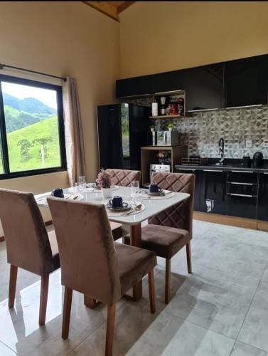 Araucaria Guest House - Cabanas Lodge in Visconde de Mauá