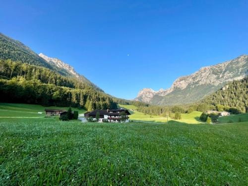 Bergbauernhof Klauslehen Hotel in Berchtesgadener Land