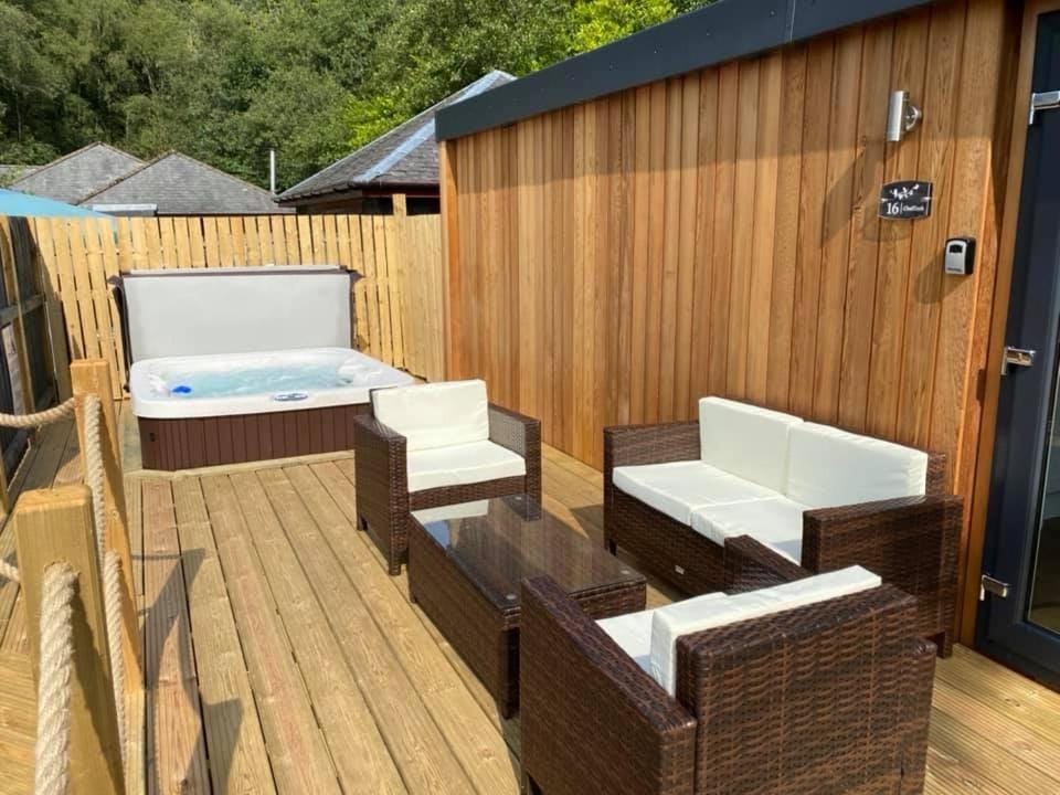 Balmaha Lodges and Apartments Lodge in Scotland