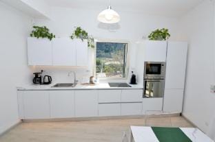 Lovely 3-bed House in Sorrento for Families Hotel in Sant Agnello