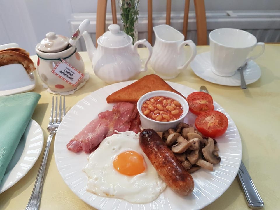 Montrose Guest House Hotel in Minehead