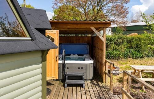Hazel wood lodge Lodge in Wales