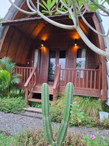 Medewi Lumbung Surf & Stay Hotel in Pekutatan