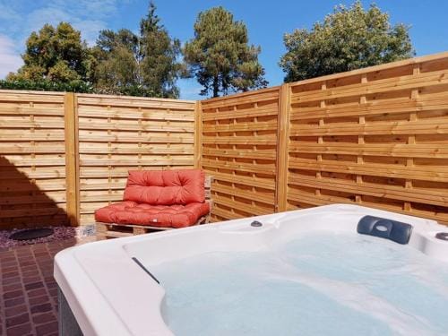 Le Clos de la Montignoise - Chambres d'Hotes avec SPA PRIVATIF Hotel in Normandy