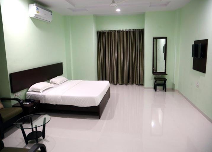 Hotel Varenya Inn Hotel in Maharashtra