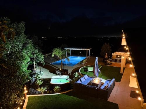 Two Hilltop Villas with Pool Oasis, Views and Avocado Grove Hotel in Fallbrook