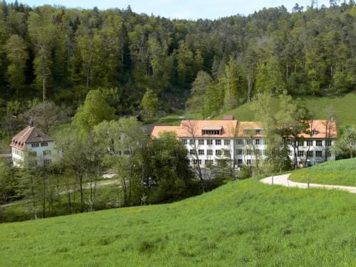 Impulszentrum Holdenweid, 4434 Holstein Hotel in Aargau, Switzerland