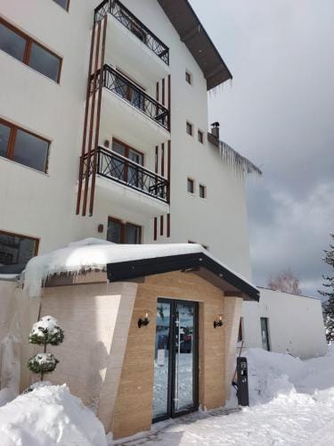 Hop Kop Hotel in Serbia