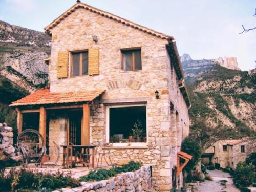 Gorges du Verdon - Chambres d'Hotes des arches - Cadre magnifique, Hotel in Verdon Gorge
