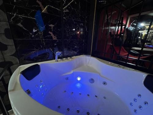 50 Nuances de Parentheses Hotel in Auvergne-Rhône-Alpes