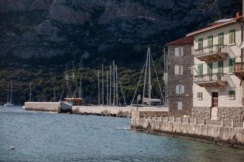 Bucol seaview suites Hotel in Komiža