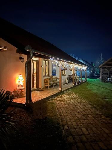 Pansion Sasin Salas 40m2 Hotel in Novi Sad