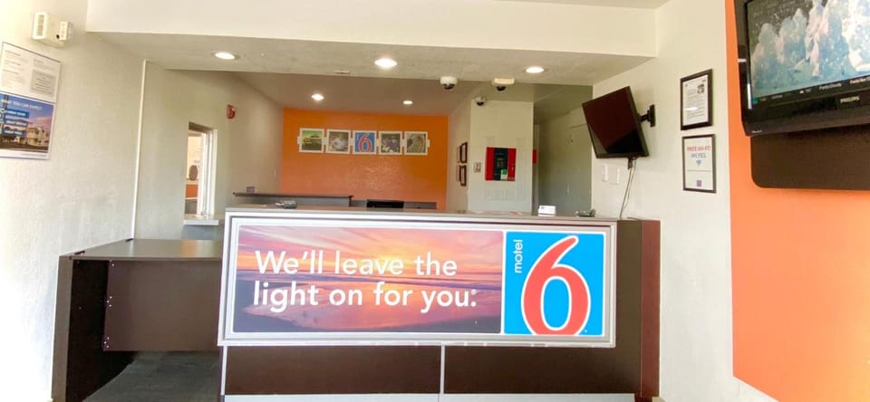 Motel 6 Port Allen, LA - Baton Rouge Hotel in Mississippi