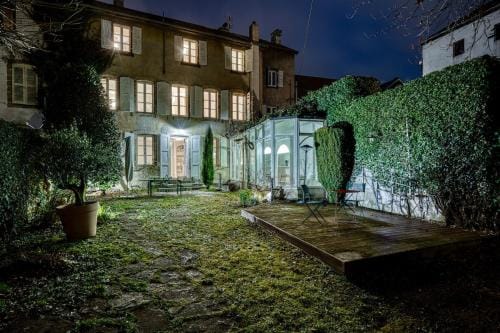 Bedroom 2 - Authentic charm - COLIVING Historic House Hotel in Canton of Geneva