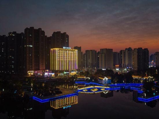 HanTing Hotel (Wuhu Nanling County Binhe Park) Hotel in Zhejiang