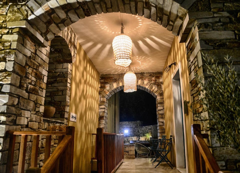 Anemoessa Luxury Villas Hotel in Icaria