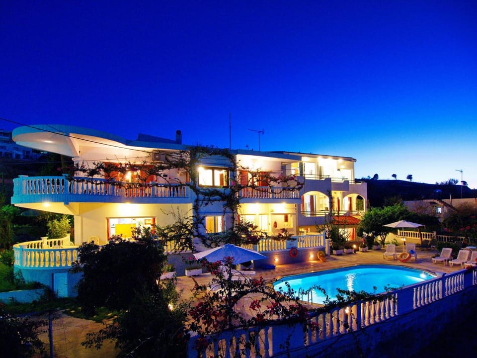 Rouladina Apartments Hotel in Crete