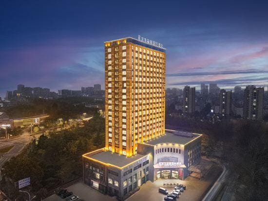 Elong Deluxe Hotel (Xuzhou Jiawang Wuyue Square) Hotel in Jiangsu