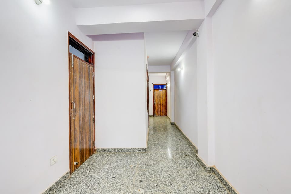 Hotel O BIG TREE Hotel in Noida