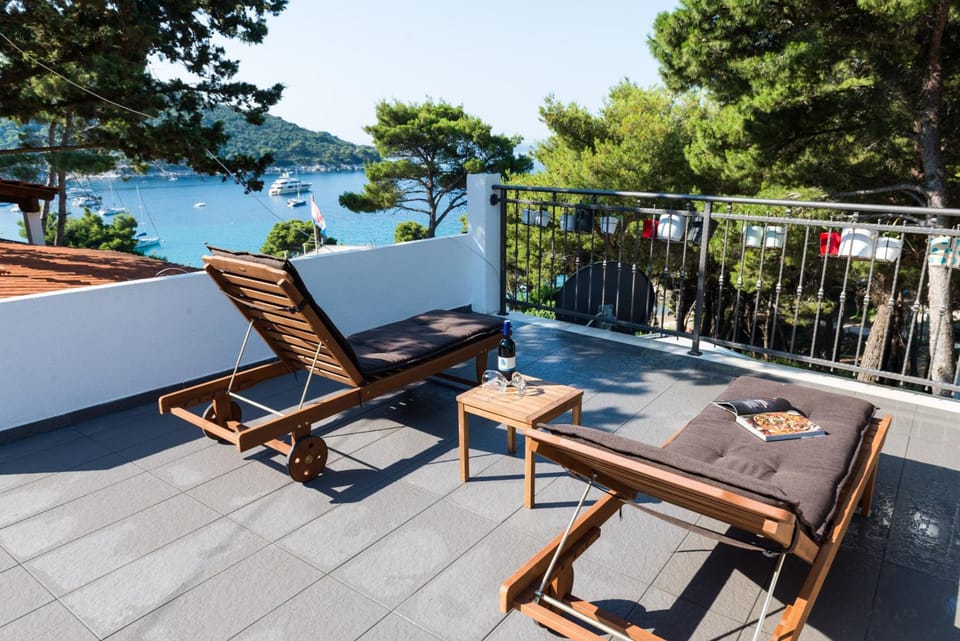 Apartments Ammos Hotel in Korita, Mljet
