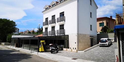 Azur Hotel in Novi Vinodolski